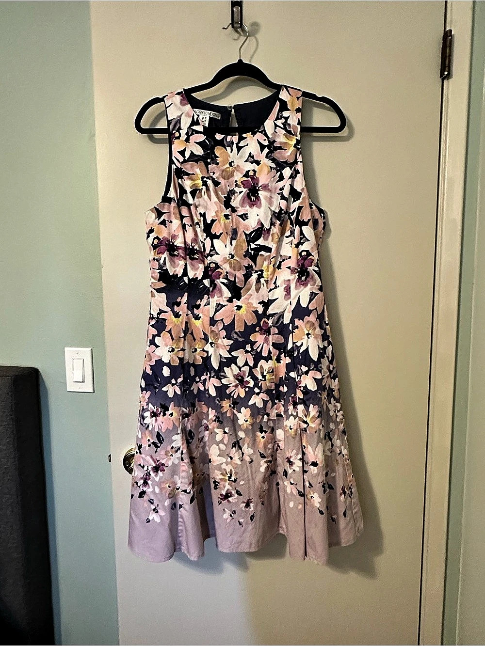 Maggie London Floral Midi Dress Size Medium Like New